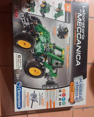 costruzione mezzo agricolo
