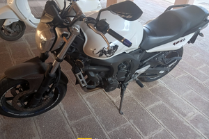Yamaha FZ6