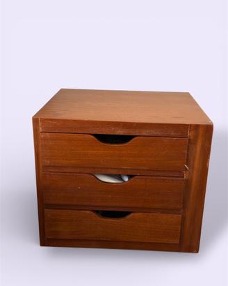 Cassettiera in legno