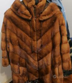 pelliccia di visone orizzontale, con il cappuccio,