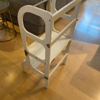 Torre di apprendimento montessoriana