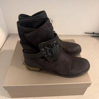 Stivaletti donna numero 38