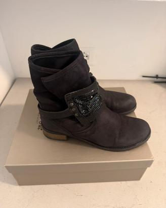 Stivaletti donna numero 38