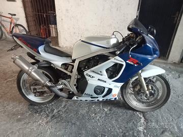 Suzuki GSX R 750 - 1985