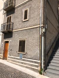 Terratetto su strada principale