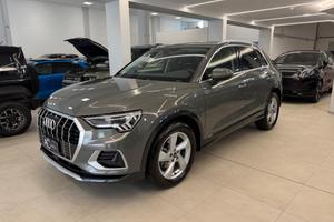 AUDI Q3 35 TFSI Business