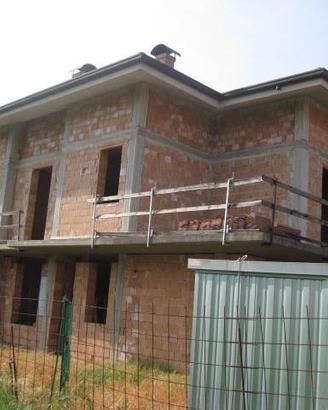 Villa di 90 m² con 4 locali e box auto a Tresignan