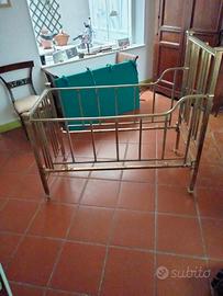 lettino in ottone primi 900