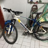 Mountain Bike Rockrider5xC