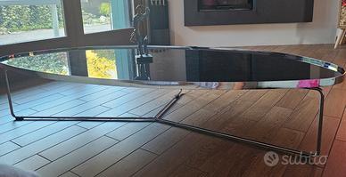 Tavolino da salotto in acciaio e vetro 