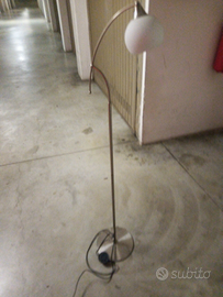 Lampada di design con bajuor in vetro