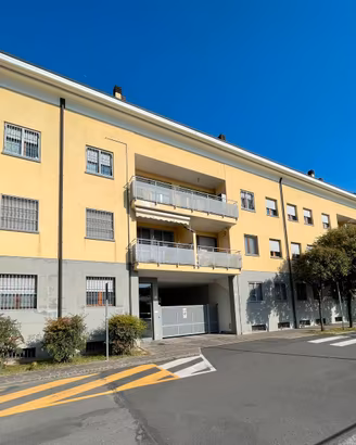 Via XXV Aprile - posto auto privato