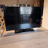 TV smart Samsung 32" + Lettore/Sat/Supporto parete