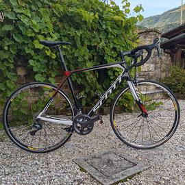 Bici da corsa - Scott Solace 20