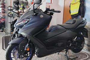 Yamaha TMAX 560 - 2023