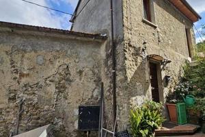 Immobile in asta di 251 m² con più di 5 locali a C