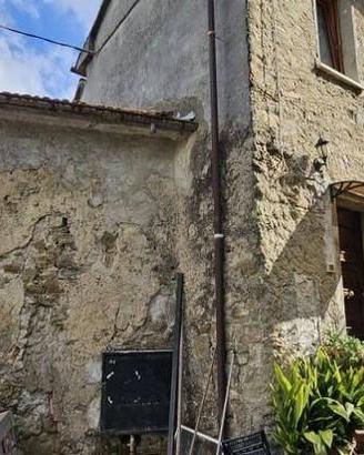 Immobile in asta di 251 m² con più di 5 locali a C