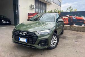 AUDI Q5 40 TFSI quattro S tronic Identity Black