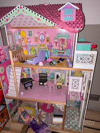 Casa di barbie in legno