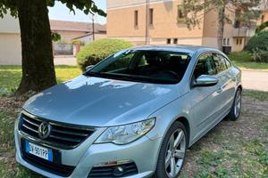 Volkswagen Passat 2.0 TDI DPF Highline