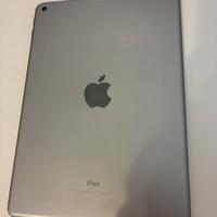 IPad 5a Generazione 32GB WI-FI - Schermo Rotto