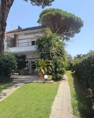 Villa di 100 m² con 4 locali a Anzio
