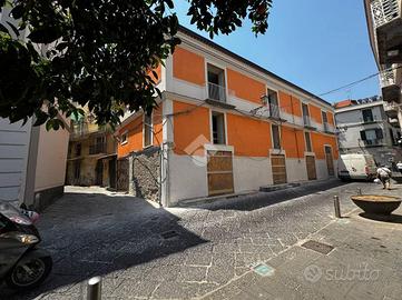 NEGOZIO A AVERSA