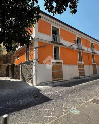 NEGOZIO A AVERSA