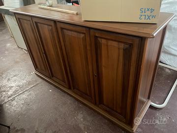 Mobile credenza