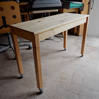 TAVOLO con rotelle - In legno massiccio