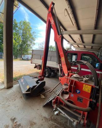 DECESPUGLIATORE KUHN 10 m. + TRINCIA
