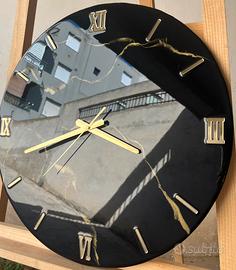 Orologio da parete in resina