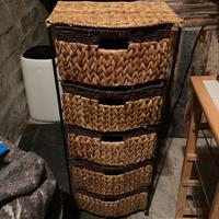 Cassettiera in vimini