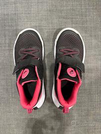 Scarpe ginnastica bambino nr.30 Decathlon traspira