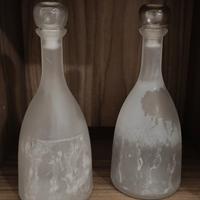 Set due bottiglie vetro satinato
