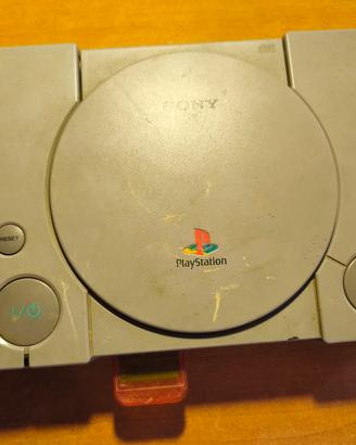 Sony PlayStation 1 completa con gioco FIFA 2002