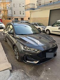 Ford Focus st-line 2023