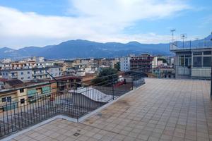 Attico / Mansarda di 245 m² con 3 locali a Pompei