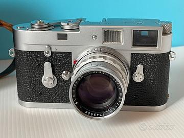 Leica M2 con autoscatto. Perfetta