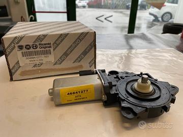 46841277 MOTORINO ALZAVETRO ANT SX