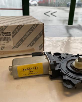 46841277 MOTORINO ALZAVETRO ANT SX