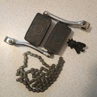 Tendicatena,catena e pedali piaggio ciao