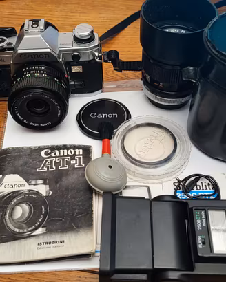 Canon AT-1 + Obiettivi FD 35mm 50mm 100mm + Flash