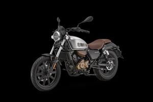 Moto QJ Motor SRV 125