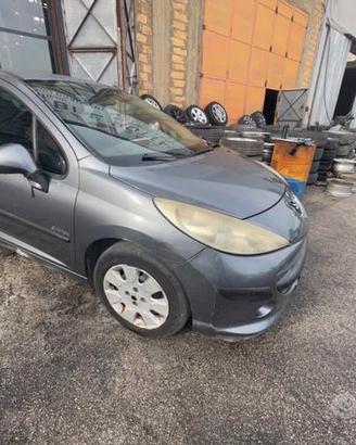 Ricambi Peugeot 207 1.4 benz 95cv del 2008