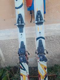 sci e scarponi da scialpinismo