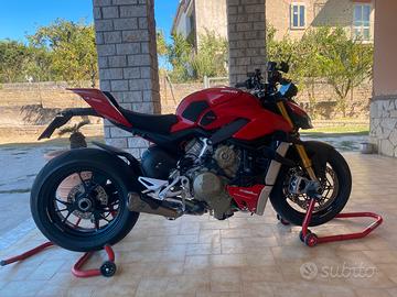 Ducati streetfighter v4s