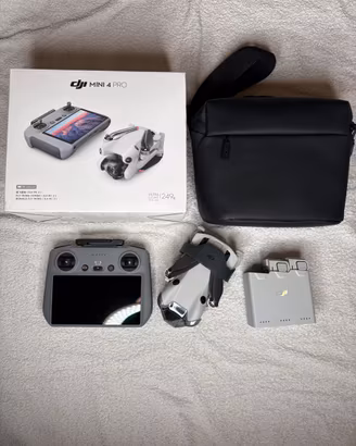 DJI Mini 4 Pro Fly More Combo
