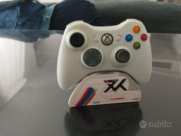 Controller Xbox 360 con base espositiva 