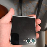 Samsung Galaxy Z Flip 6 - 12/256GB (Mint) 